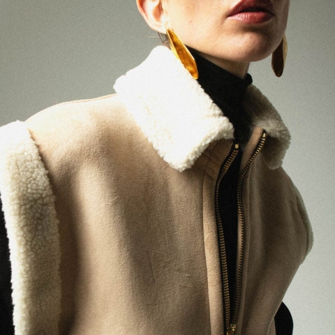 THE GILET SHEARLING COFFEE